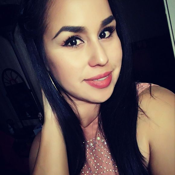 Meet your Posher, Sandra - Picture 1 of 1